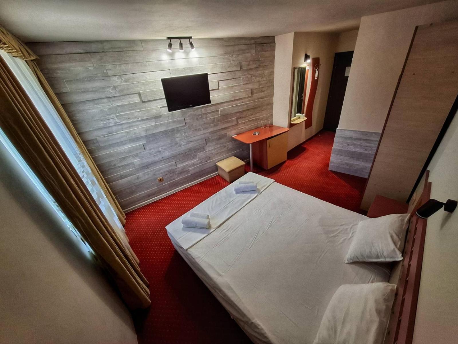 Korona Hotel Blagoevgrad Kültér fotó