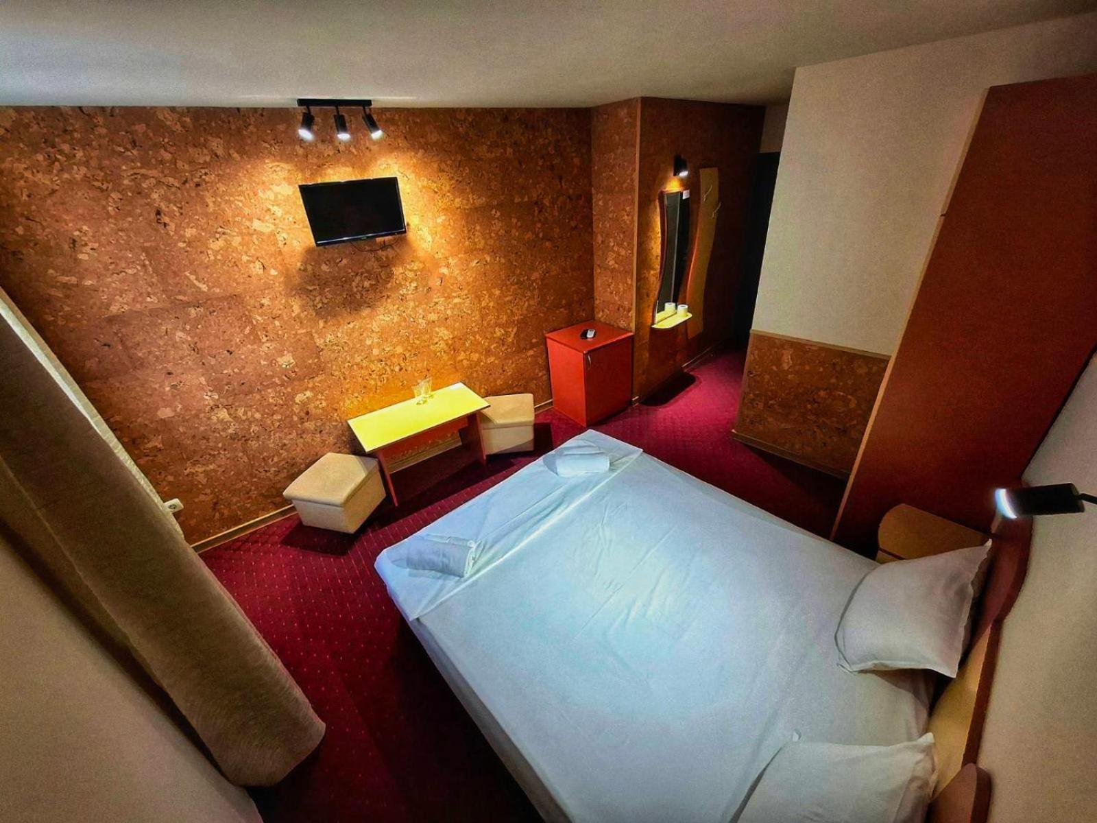 Korona Hotel Blagoevgrad Kültér fotó